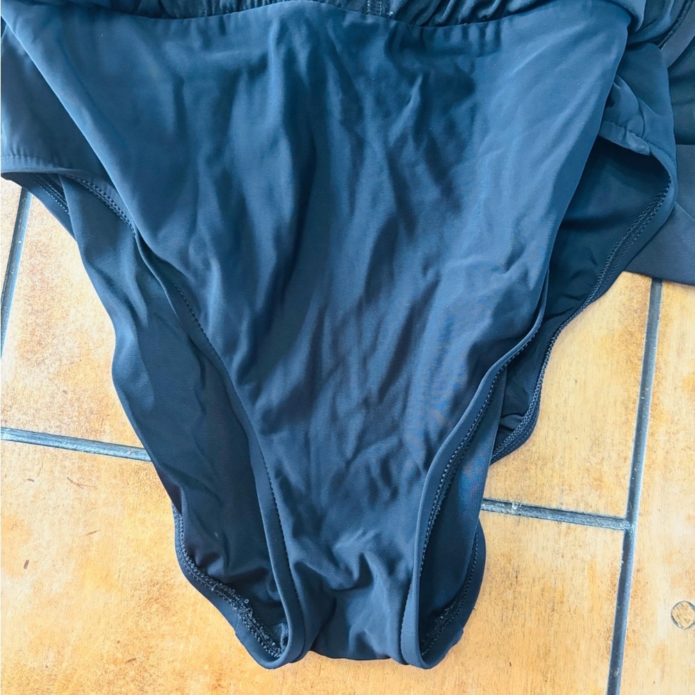 Aqua Green Women's UPF 50 High Neck Swim Romper W/Pockets L (12-14) Black - Picture 4 of 6